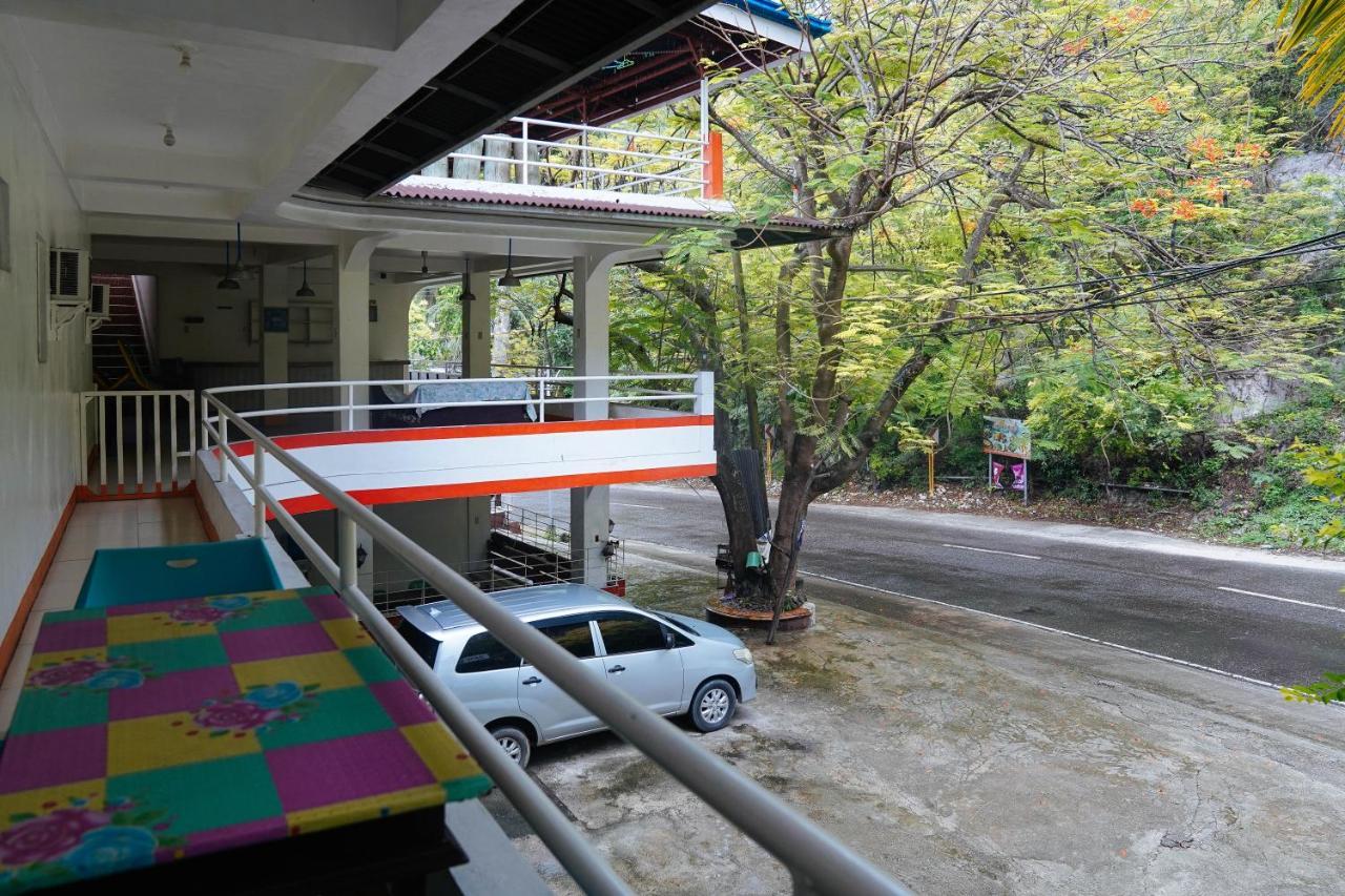 C Star Travellers Inn 오슬롭 외부 사진