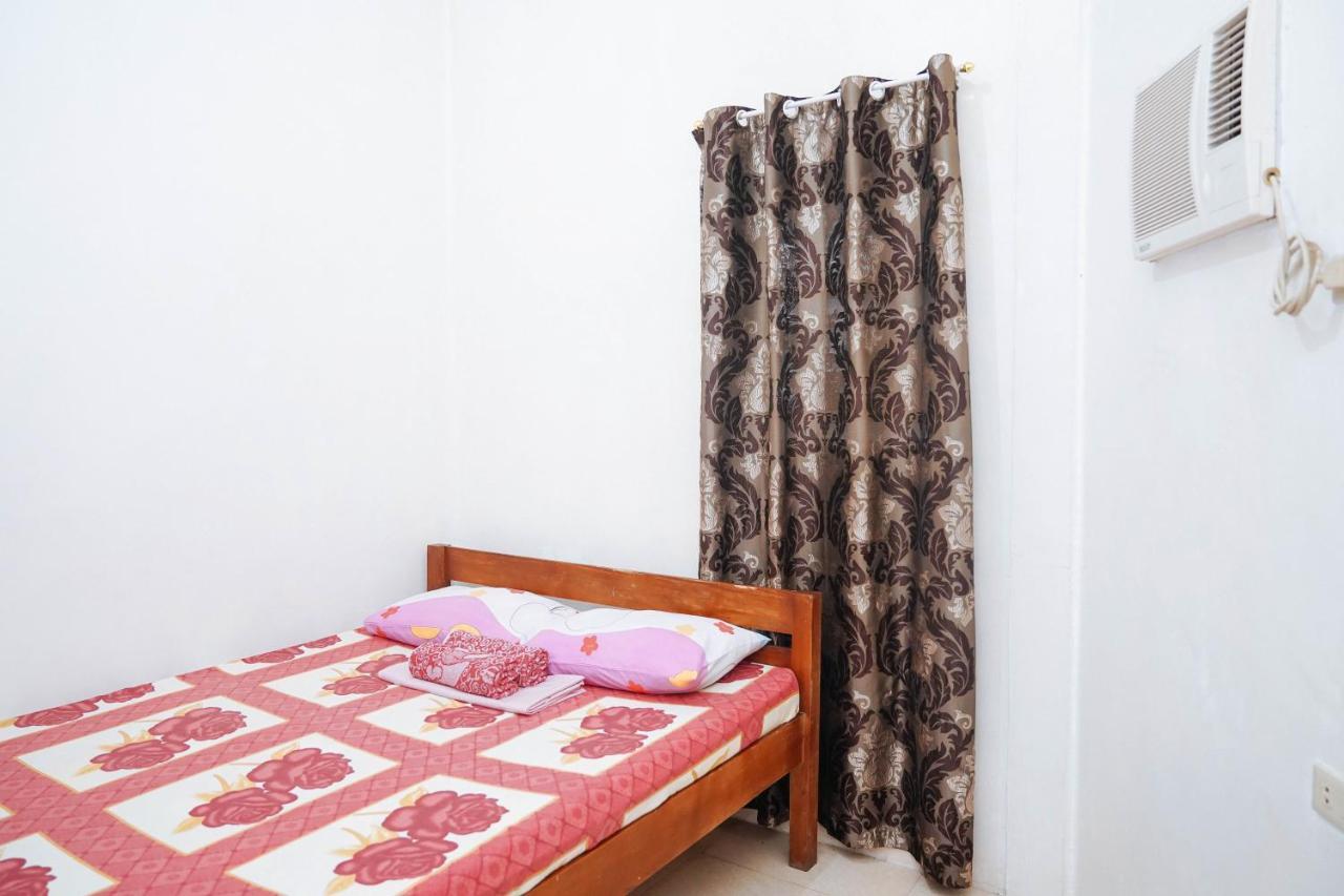 C Star Travellers Inn 오슬롭 외부 사진