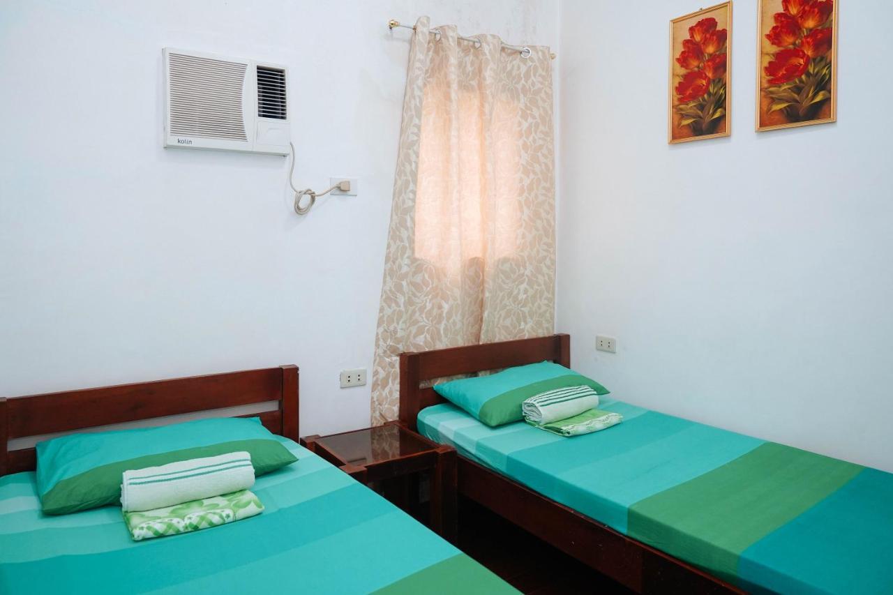 C Star Travellers Inn 오슬롭 외부 사진
