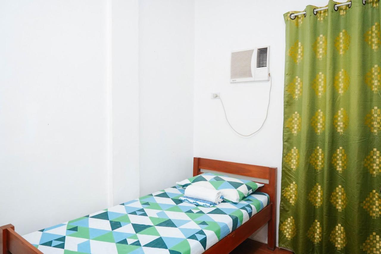 C Star Travellers Inn 오슬롭 외부 사진