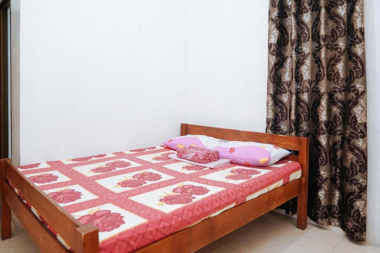 C Star Travellers Inn 오슬롭 외부 사진
